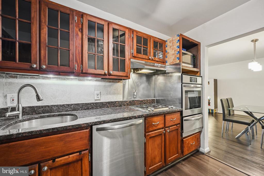 5101 River Rd #409