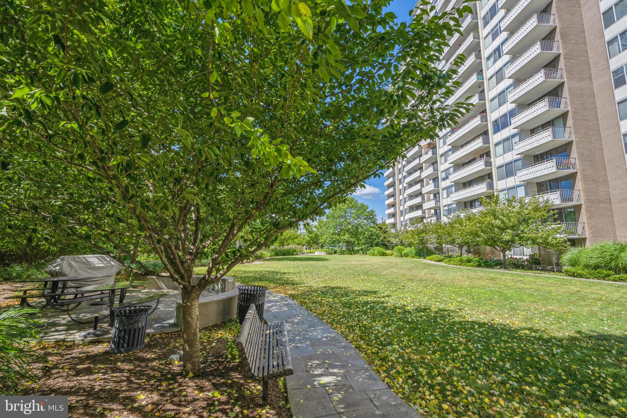 5101 River Rd #409