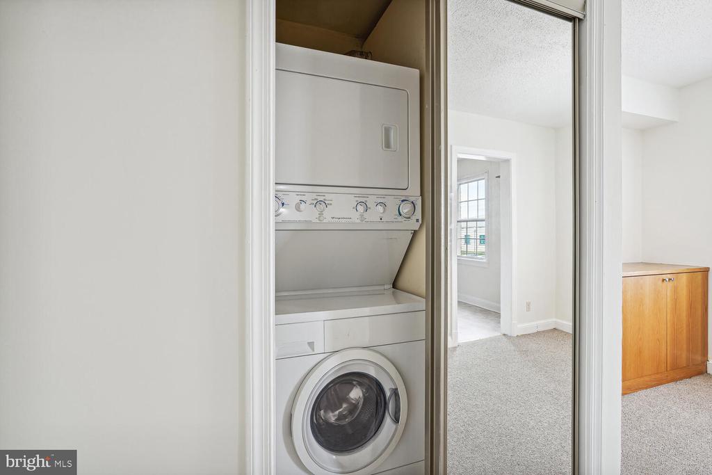 2807 ARLINGTON BLVD #143