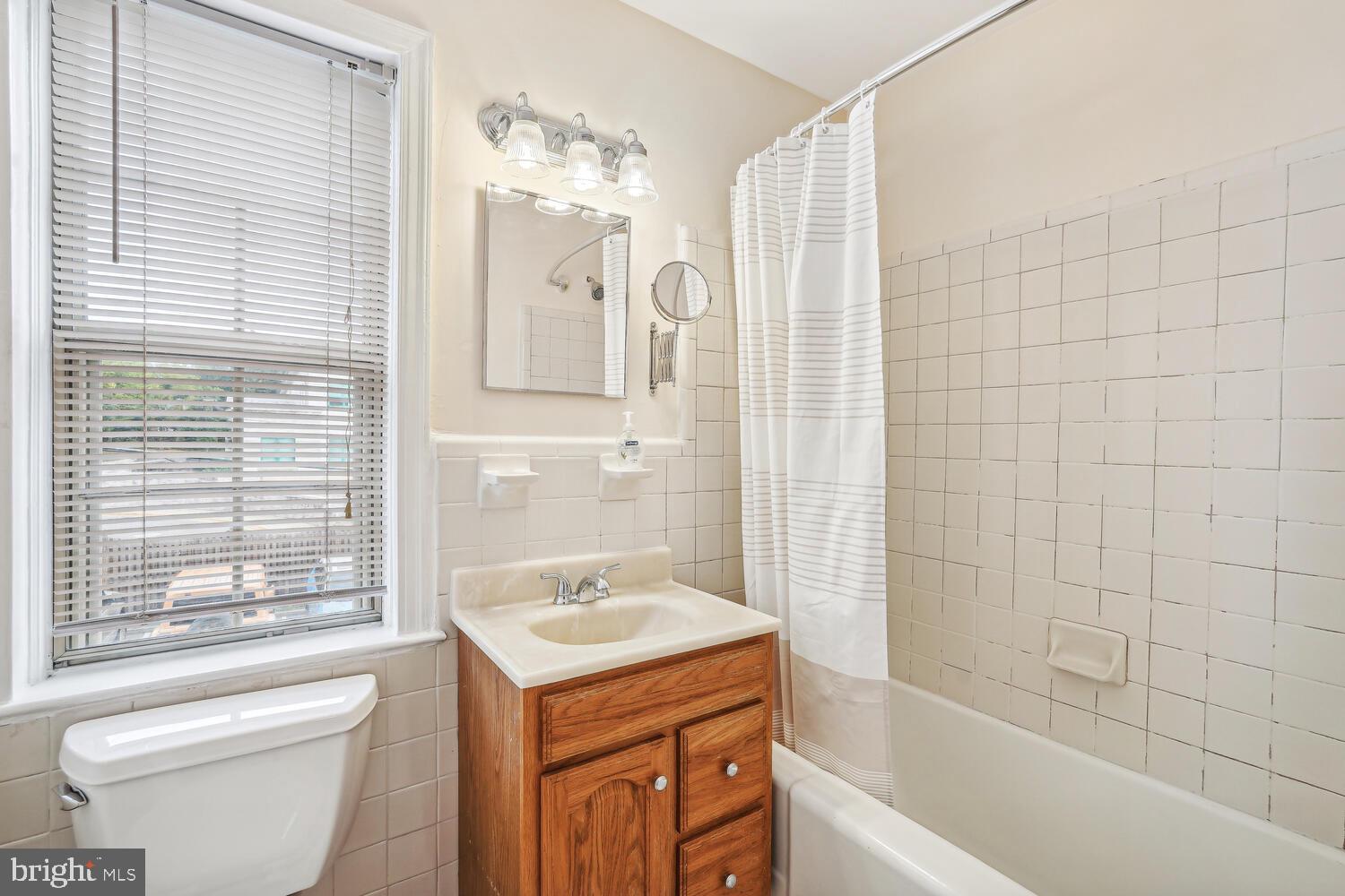 2807 ARLINGTON BLVD #143
