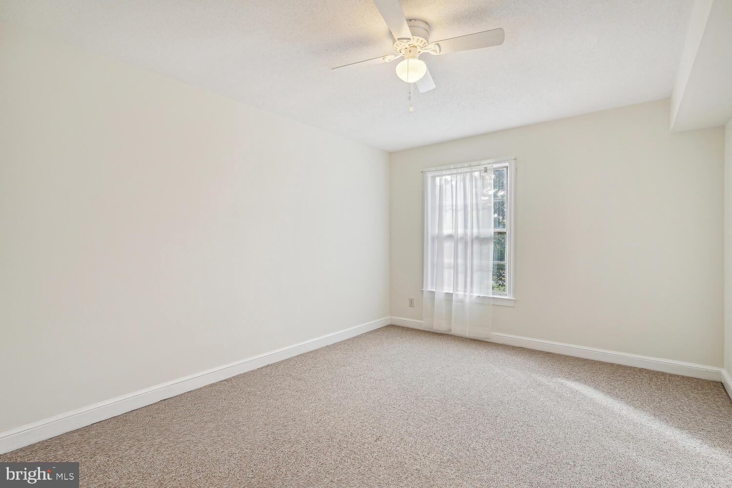 2807 ARLINGTON BLVD #143