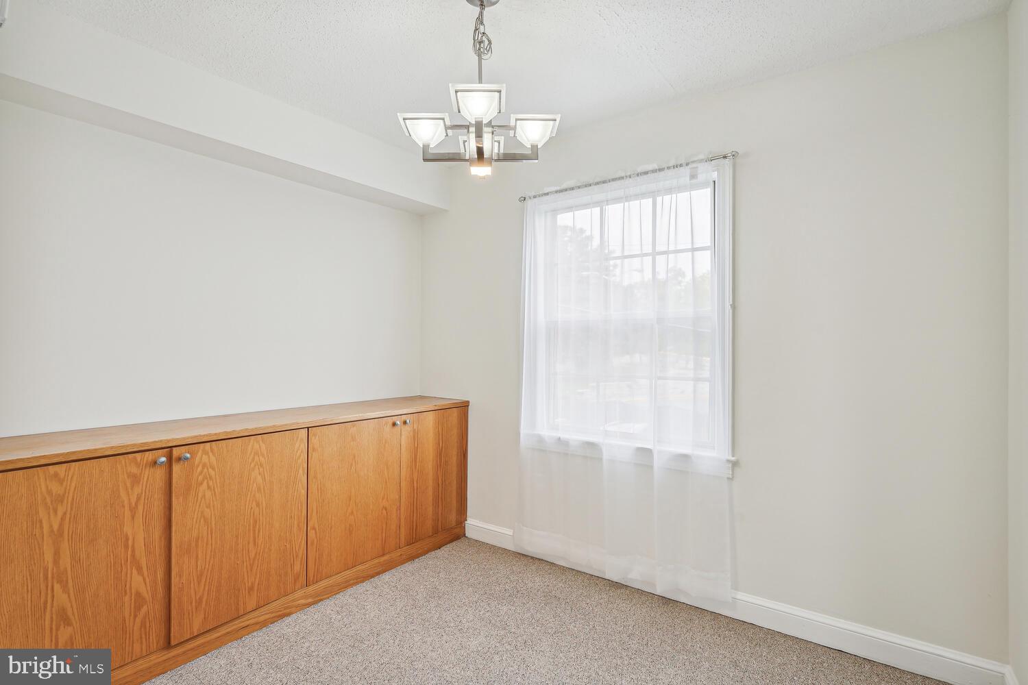 2807 ARLINGTON BLVD #143