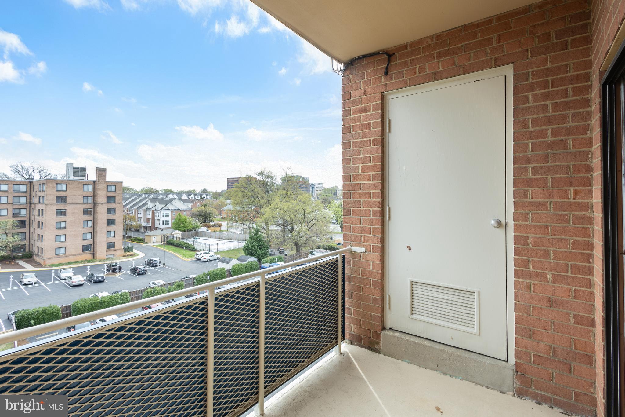 1931 N CLEVELAND ST #602