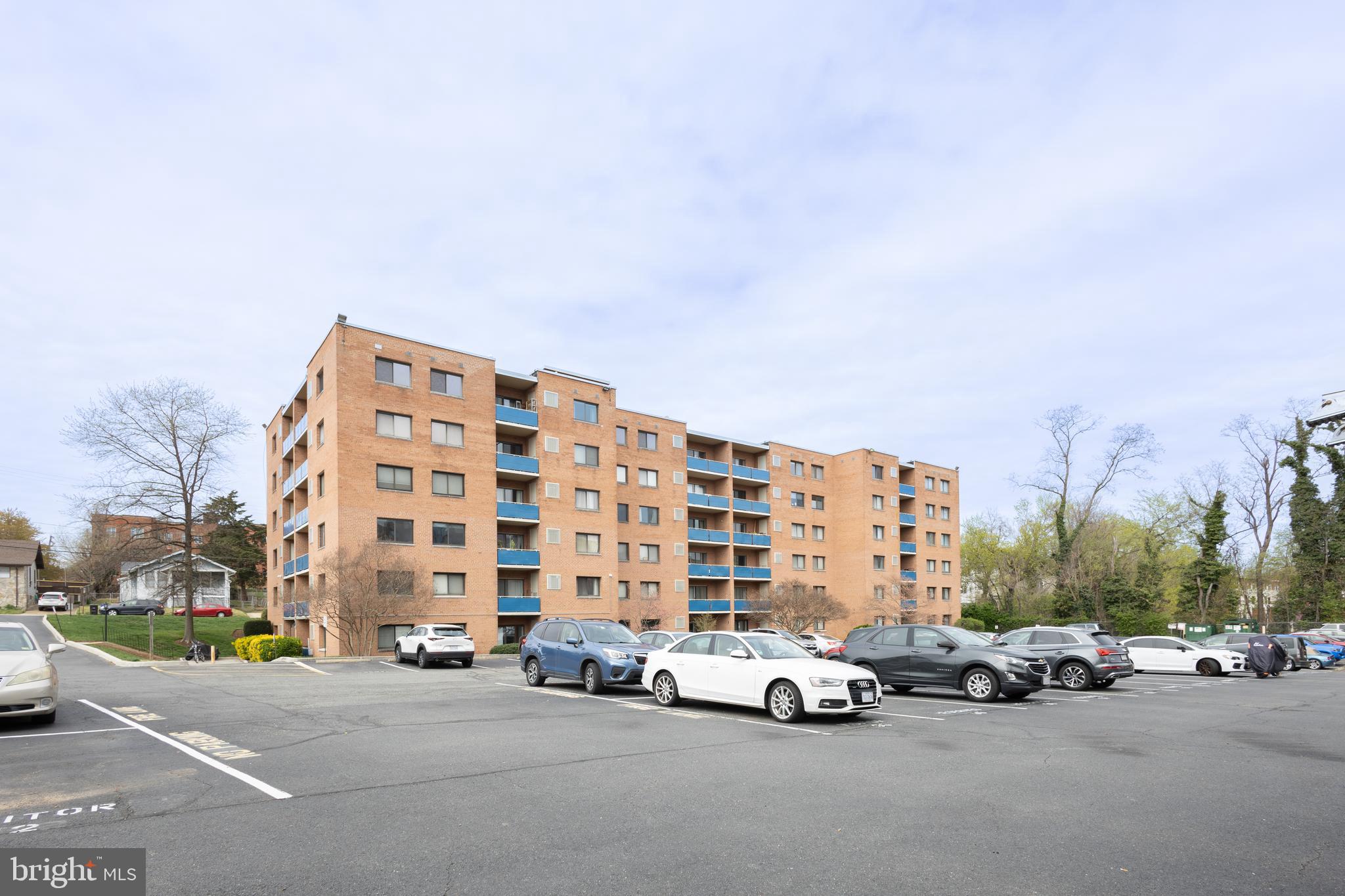 1931 N CLEVELAND ST #602