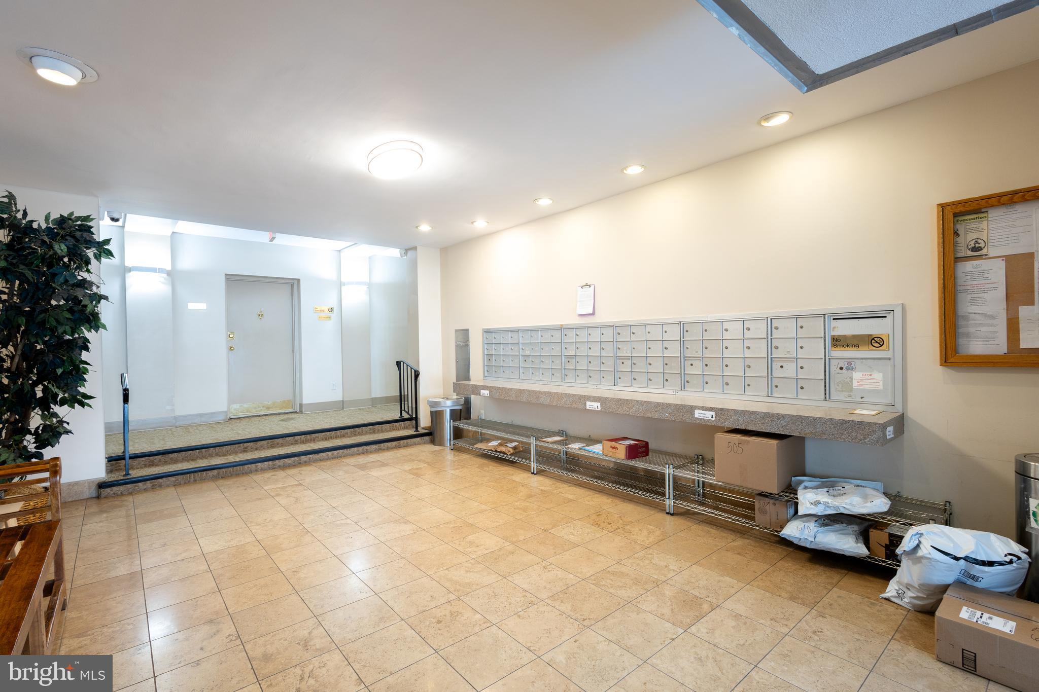 1931 N CLEVELAND ST #602