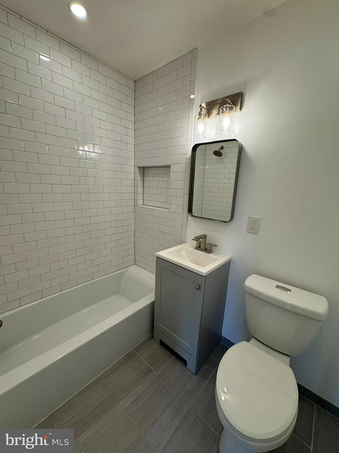 1509 S GEORGE MASON DR #22