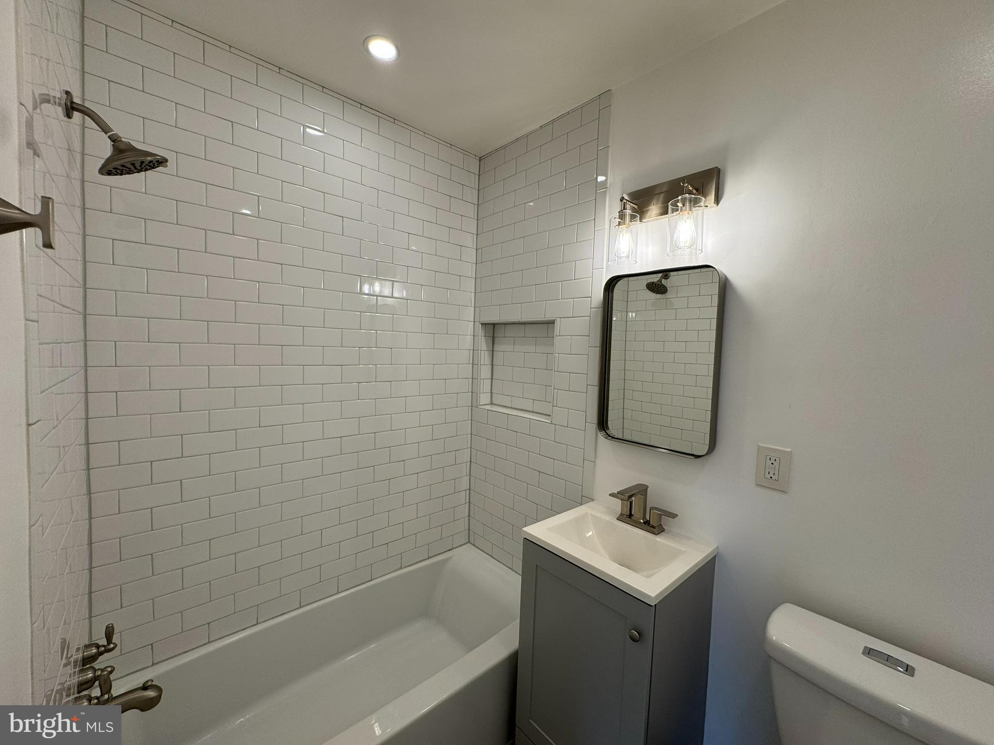 1509 S GEORGE MASON DR #22