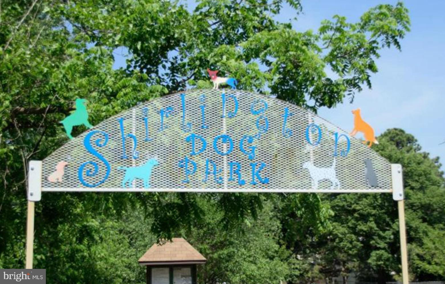 1509 S GEORGE MASON DR #22