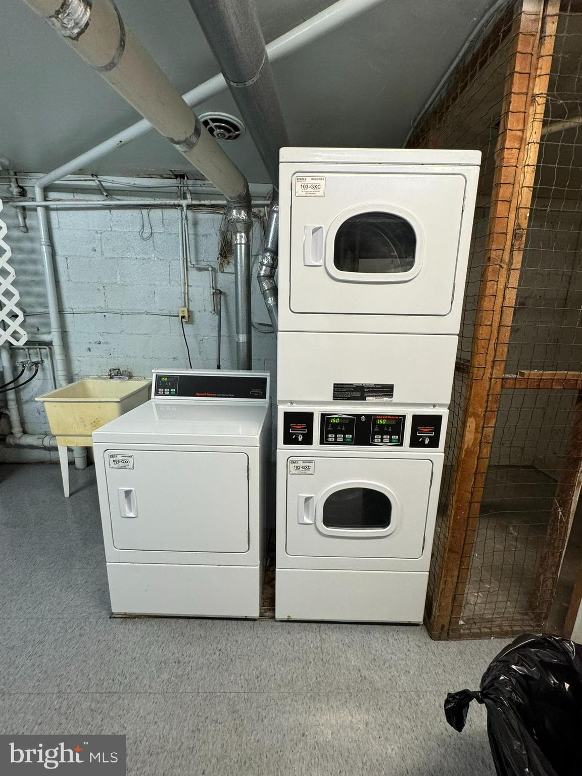 1509 S GEORGE MASON DR #22