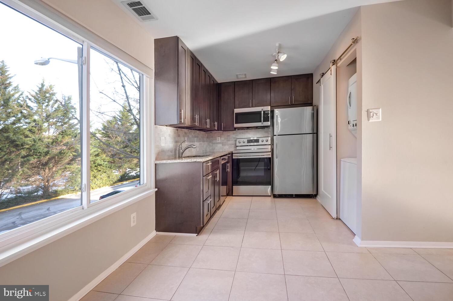 1637 Westwind Way #187