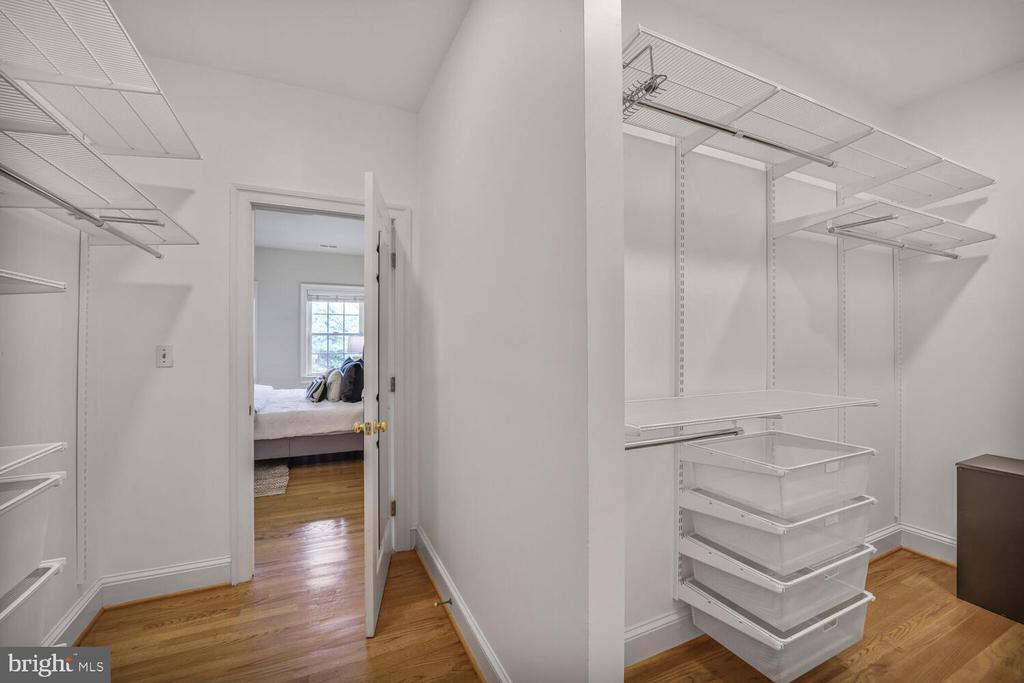 2053 MAYFAIR MCLEAN