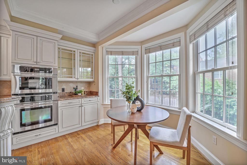 2053 MAYFAIR MCLEAN