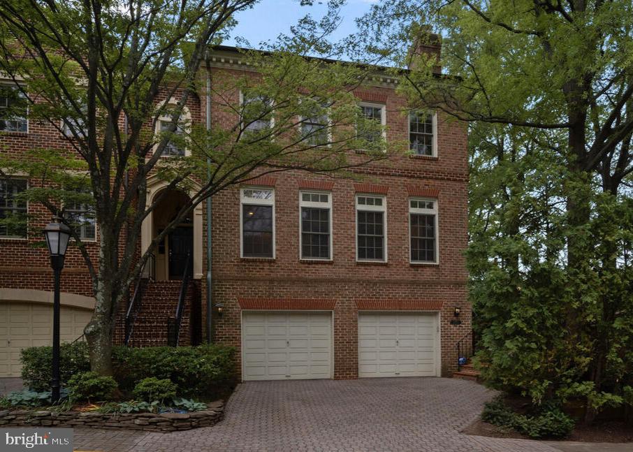 2053 MAYFAIR MCLEAN