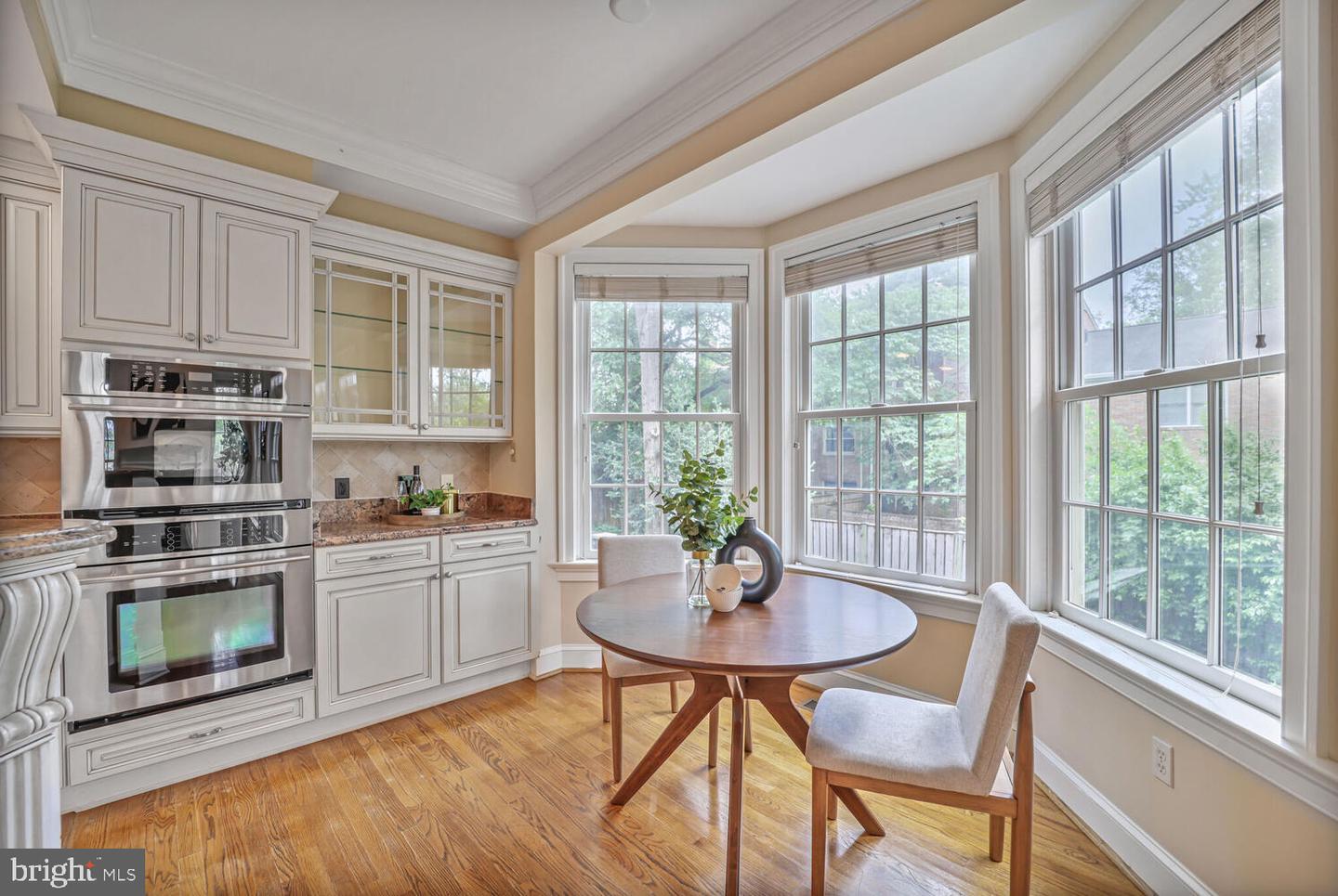 2053 MAYFAIR MCLEAN