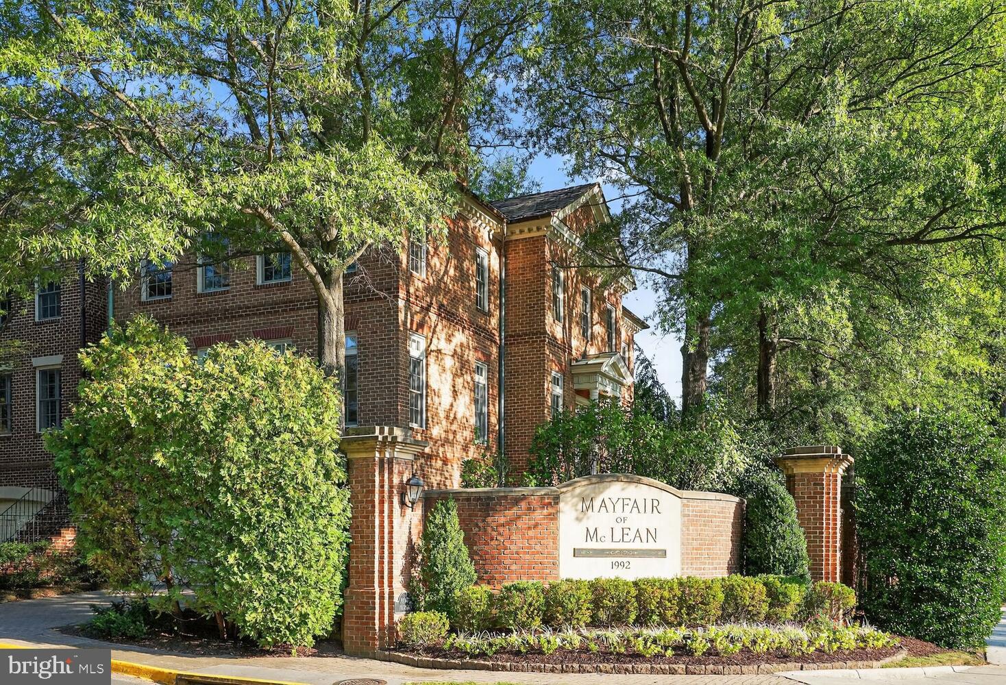 2053 MAYFAIR MCLEAN COURT