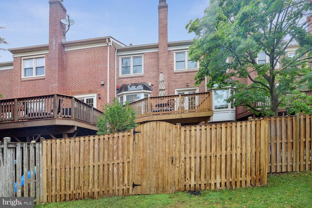 2292 IDYLWOOD STATION LANE