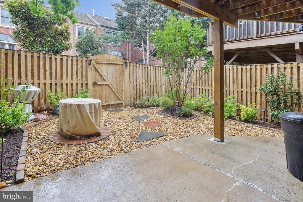 2292 IDYLWOOD STATION LANE