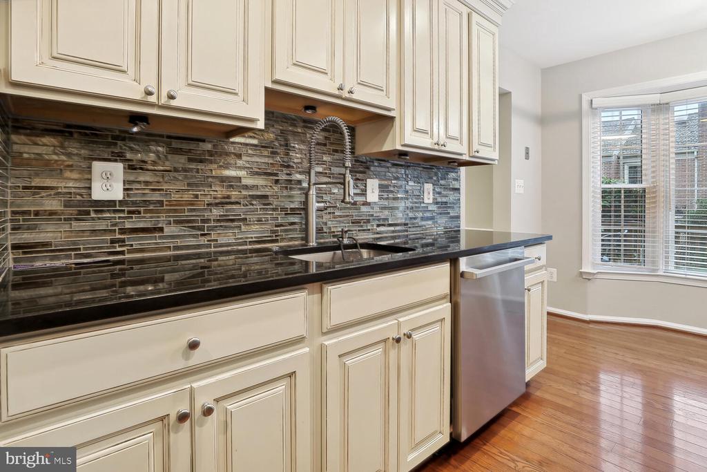 2292 IDYLWOOD STATION LANE