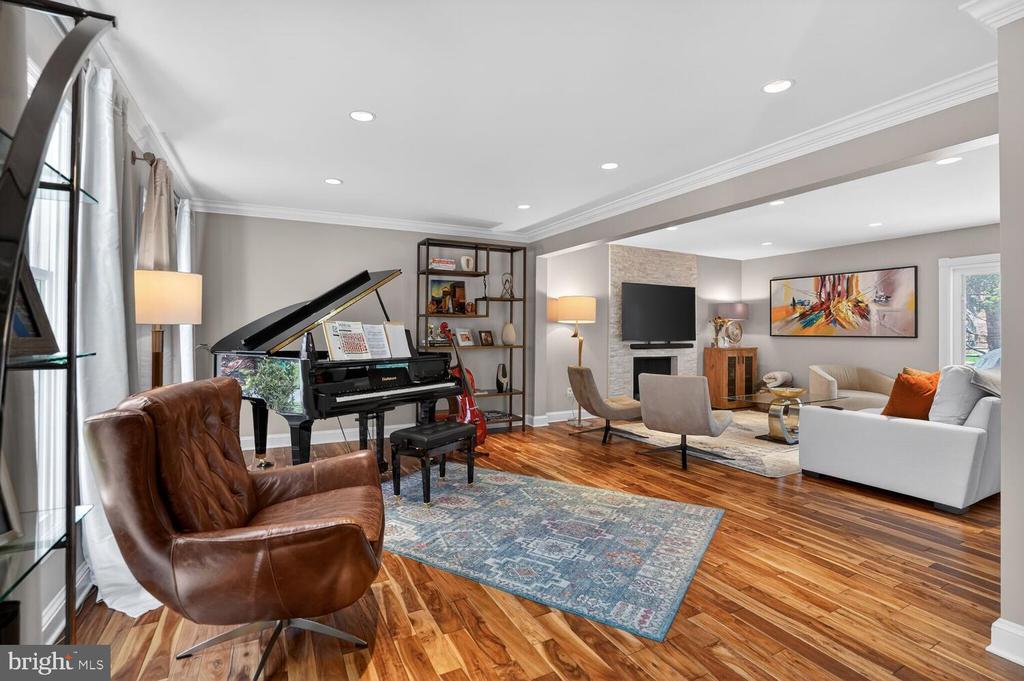 2208 HALTER LANE