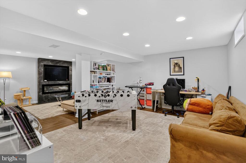 2208 HALTER LANE