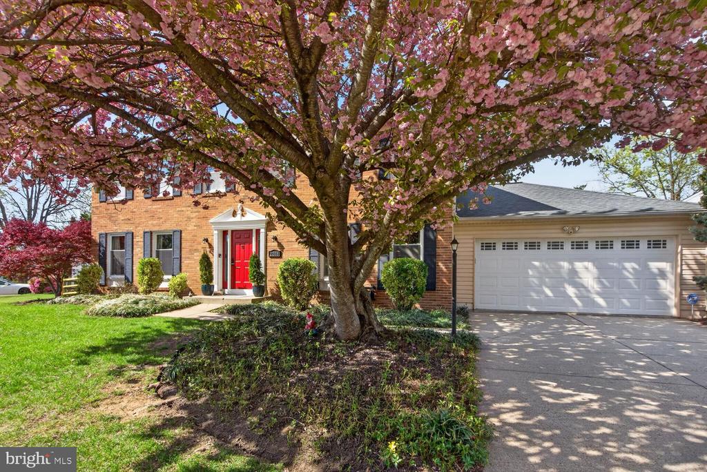 2208 HALTER LANE