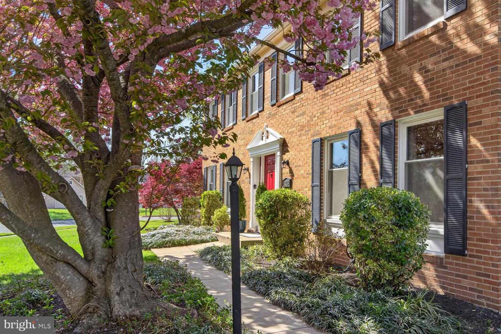 2208 HALTER LANE