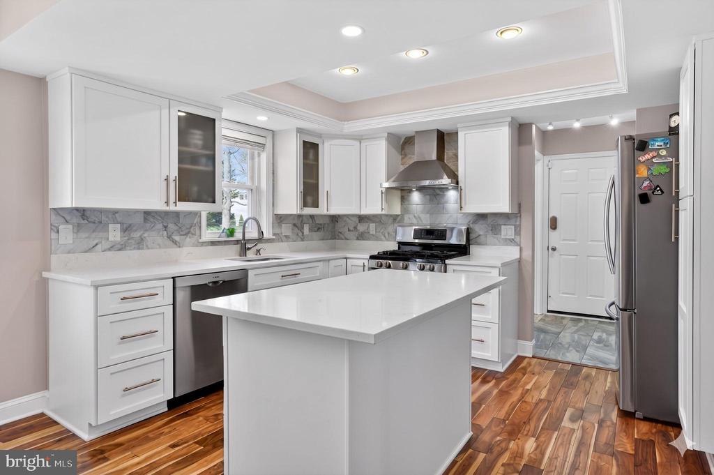 2208 HALTER LANE