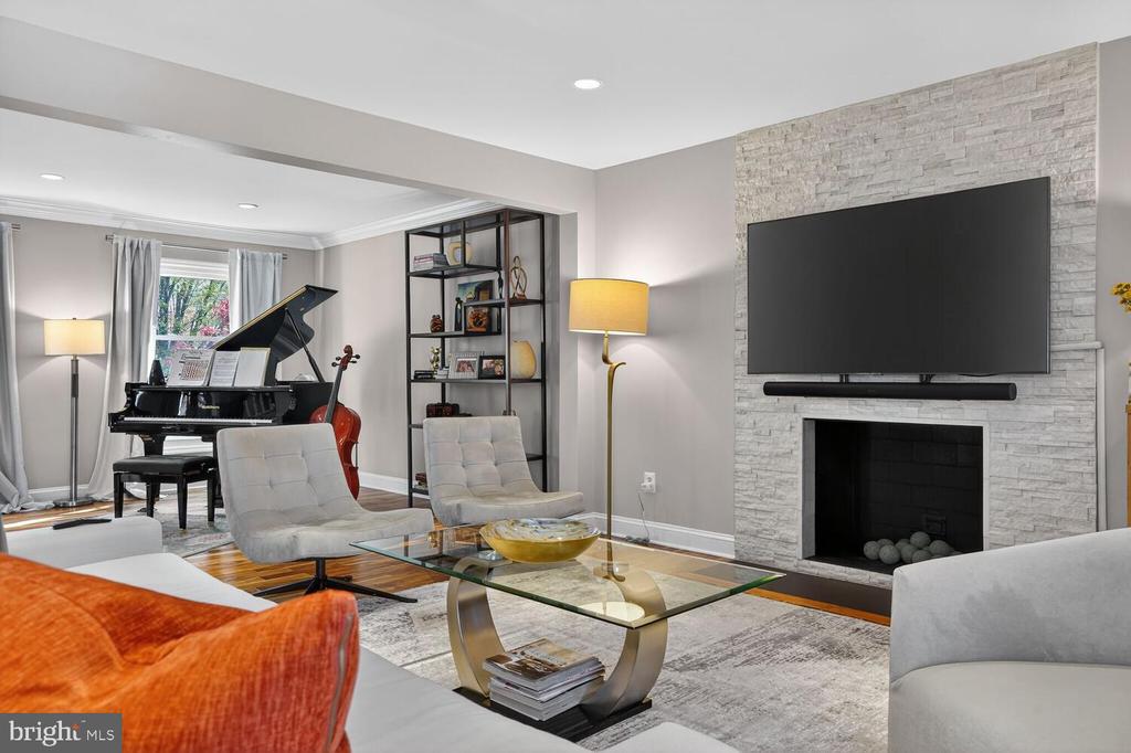 2208 HALTER LANE