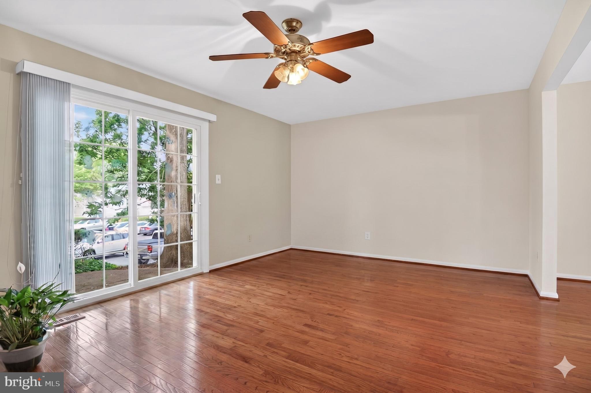 6358 FENESTRA COURT