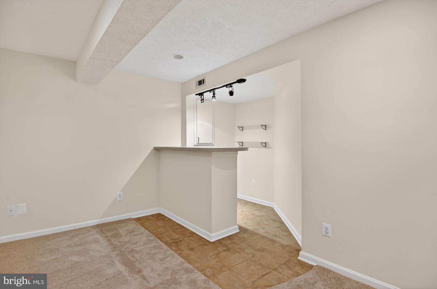 6358 FENESTRA COURT