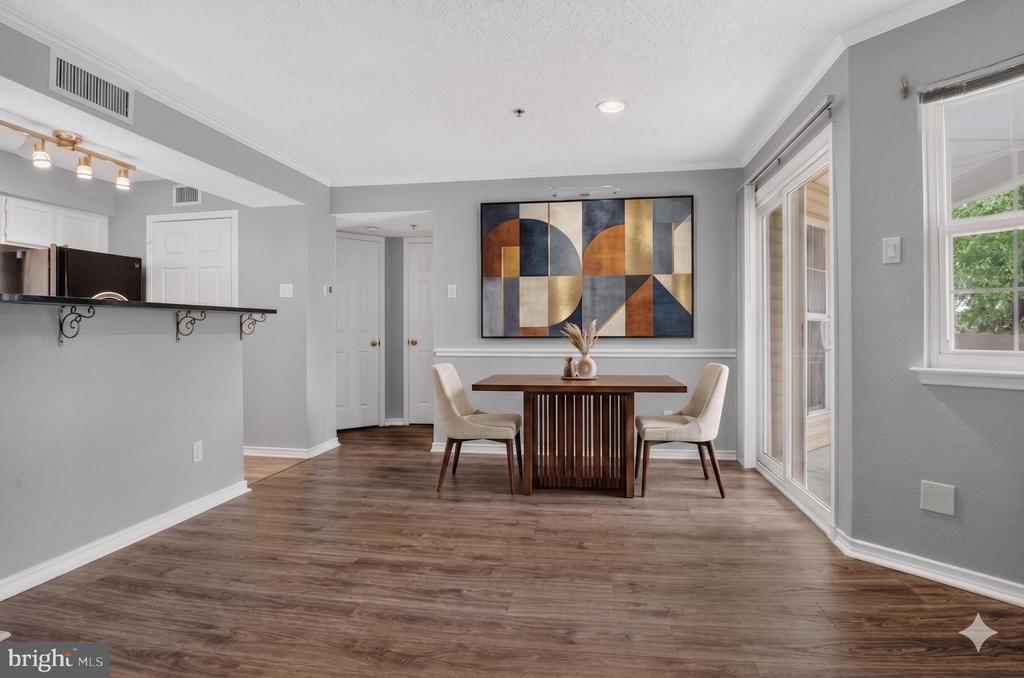 1504 LINCOLN WAY 308