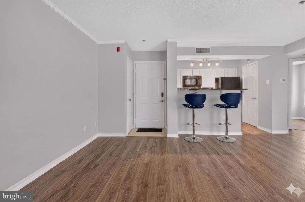 1504 LINCOLN WAY 308
