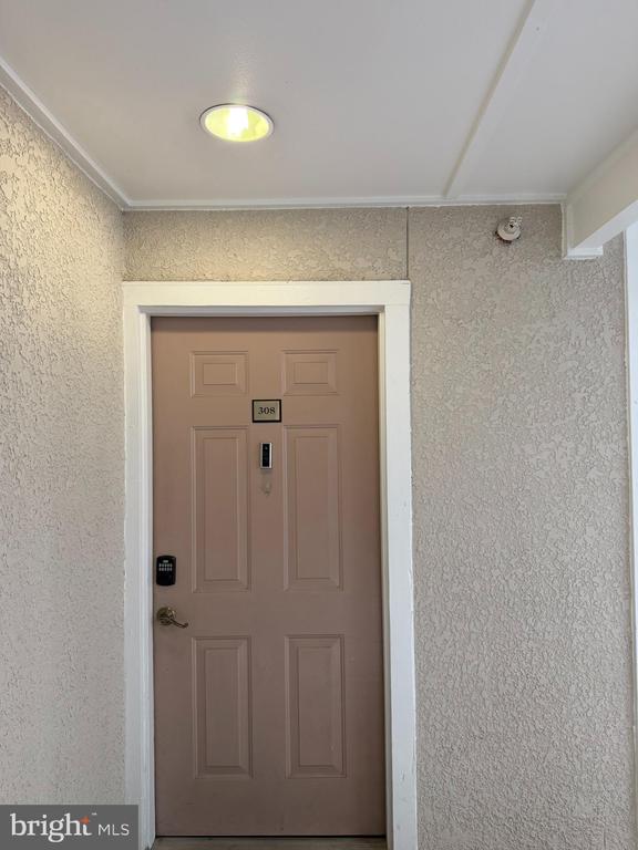 1504 LINCOLN WAY 308