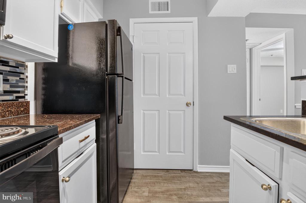 1504 LINCOLN WAY 308