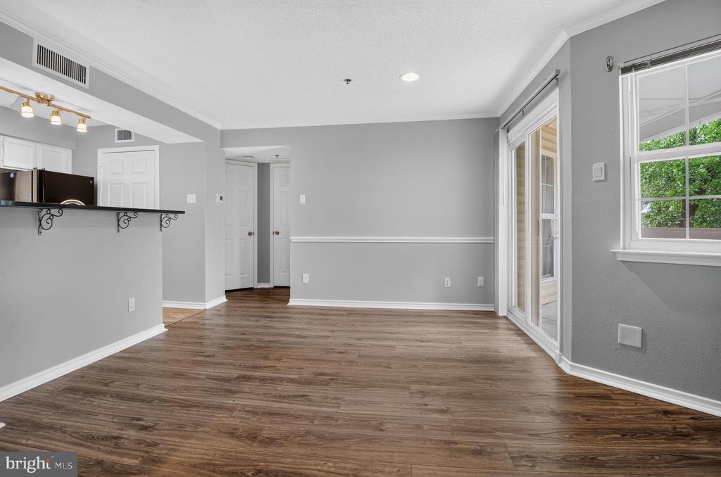 1504 LINCOLN WAY 308