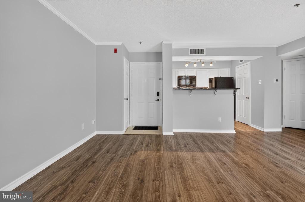 1504 LINCOLN WAY 308