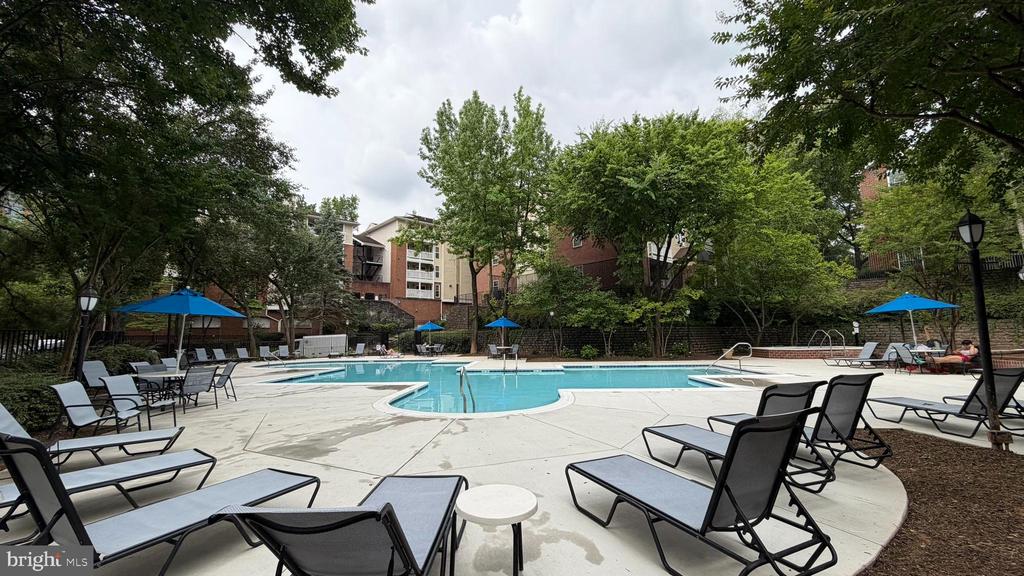 1504 LINCOLN WAY 308