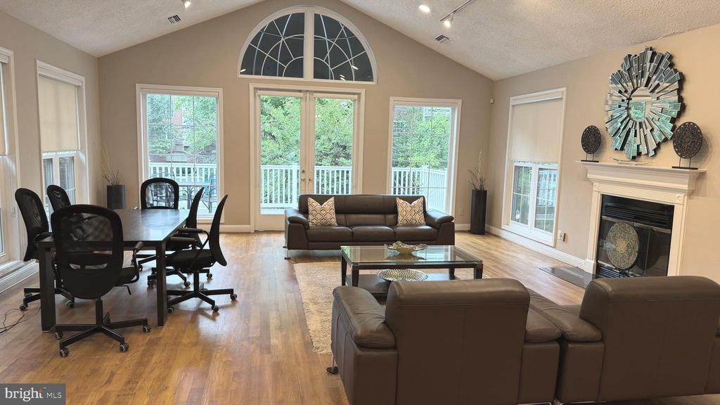 1504 LINCOLN WAY 308