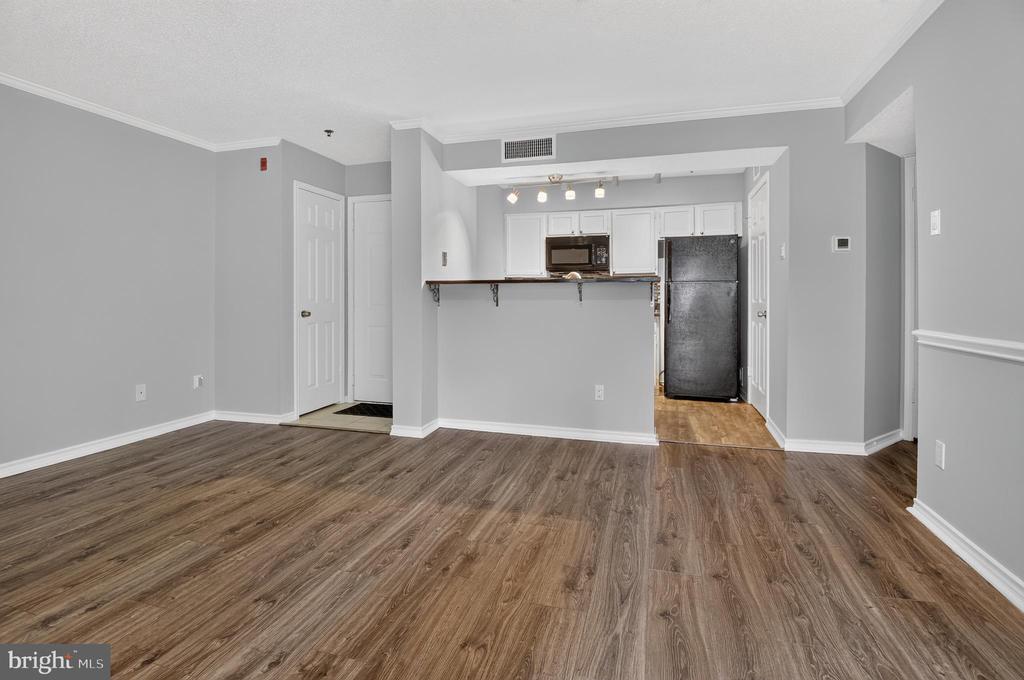 1504 LINCOLN WAY 308