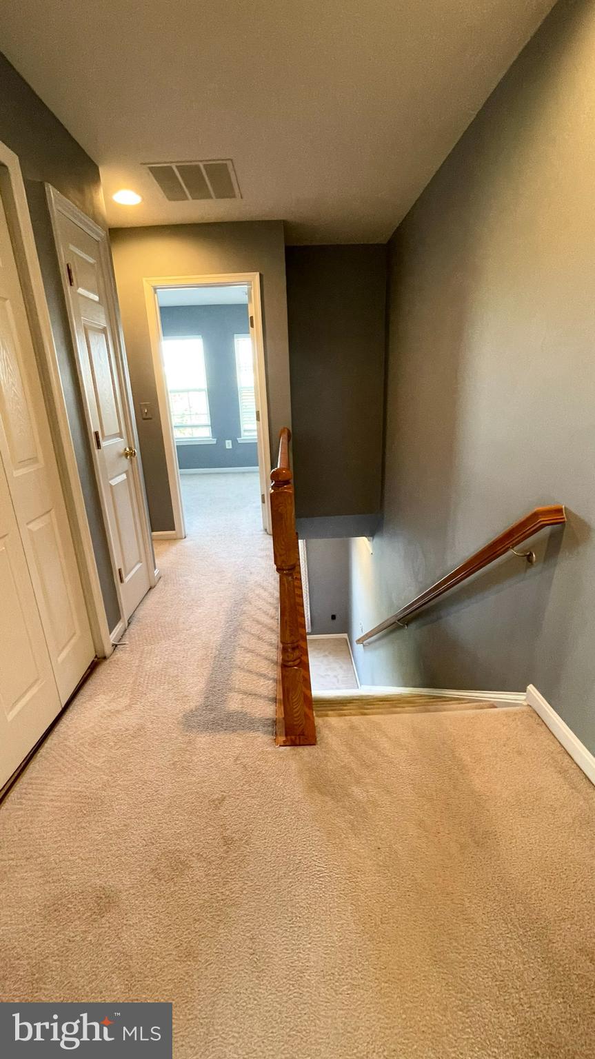 505 EDMONTON TERRACE NE