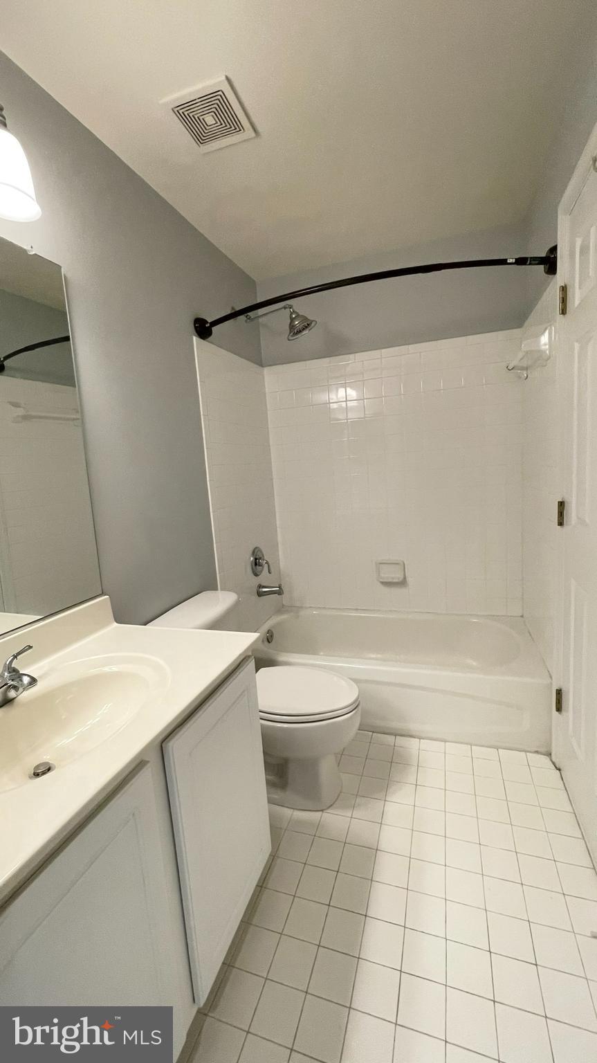 505 EDMONTON TERRACE NE