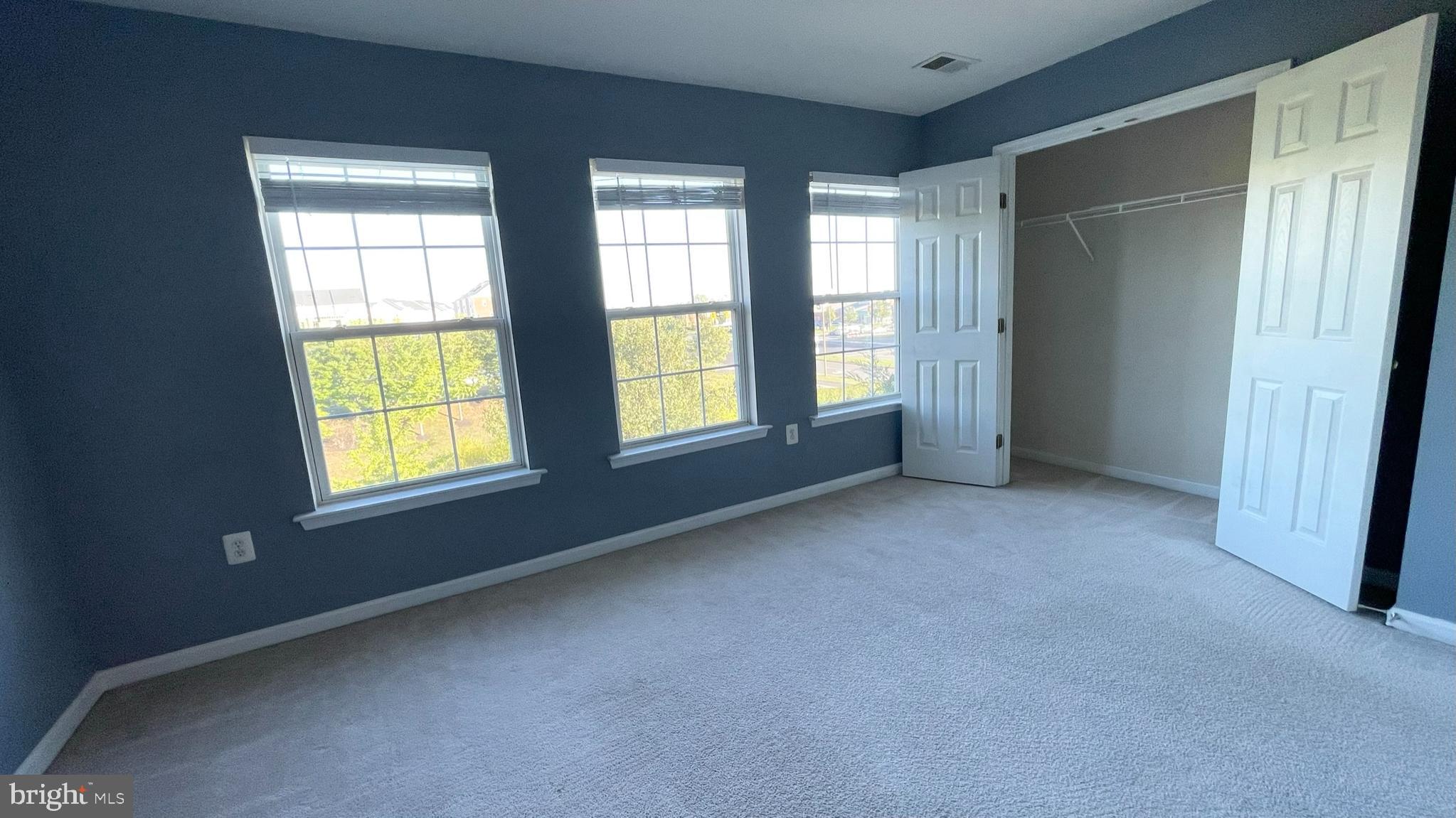 505 EDMONTON TERRACE NE