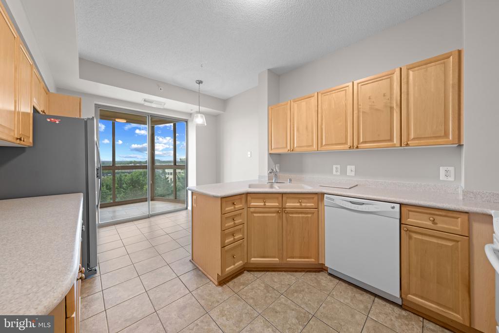 19355 CYPRESS RIDGE TERRACE Unit: 307