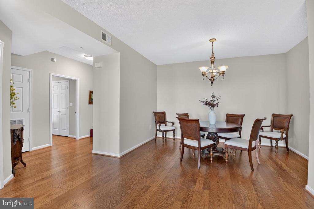 19355 CYPRESS RIDGE TERRACE Unit: 307