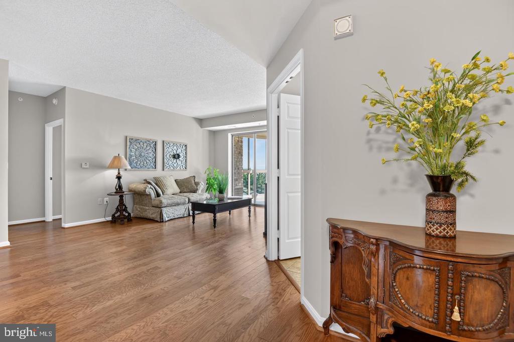 19355 CYPRESS RIDGE TERRACE Unit: 307