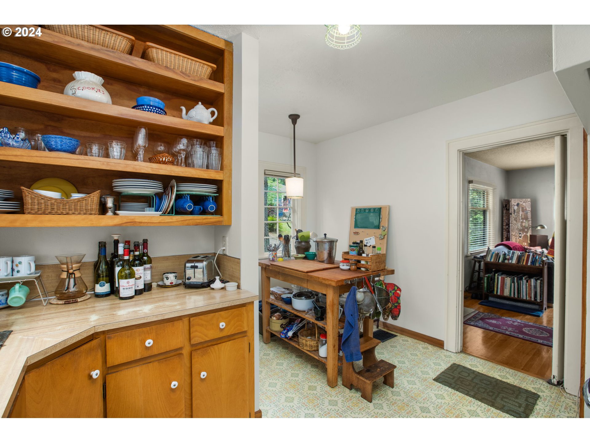 7298 SW CAPITOL HILL RD