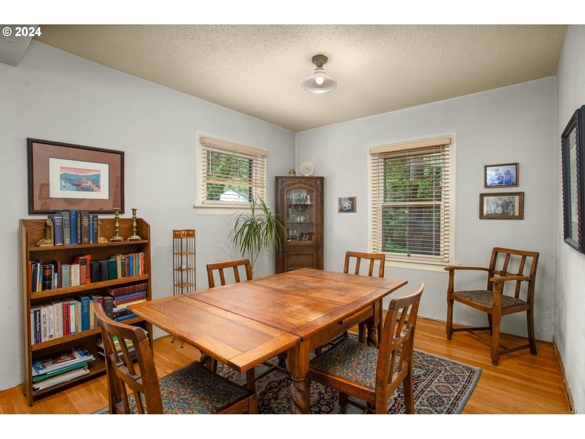 7298 SW CAPITOL HILL RD