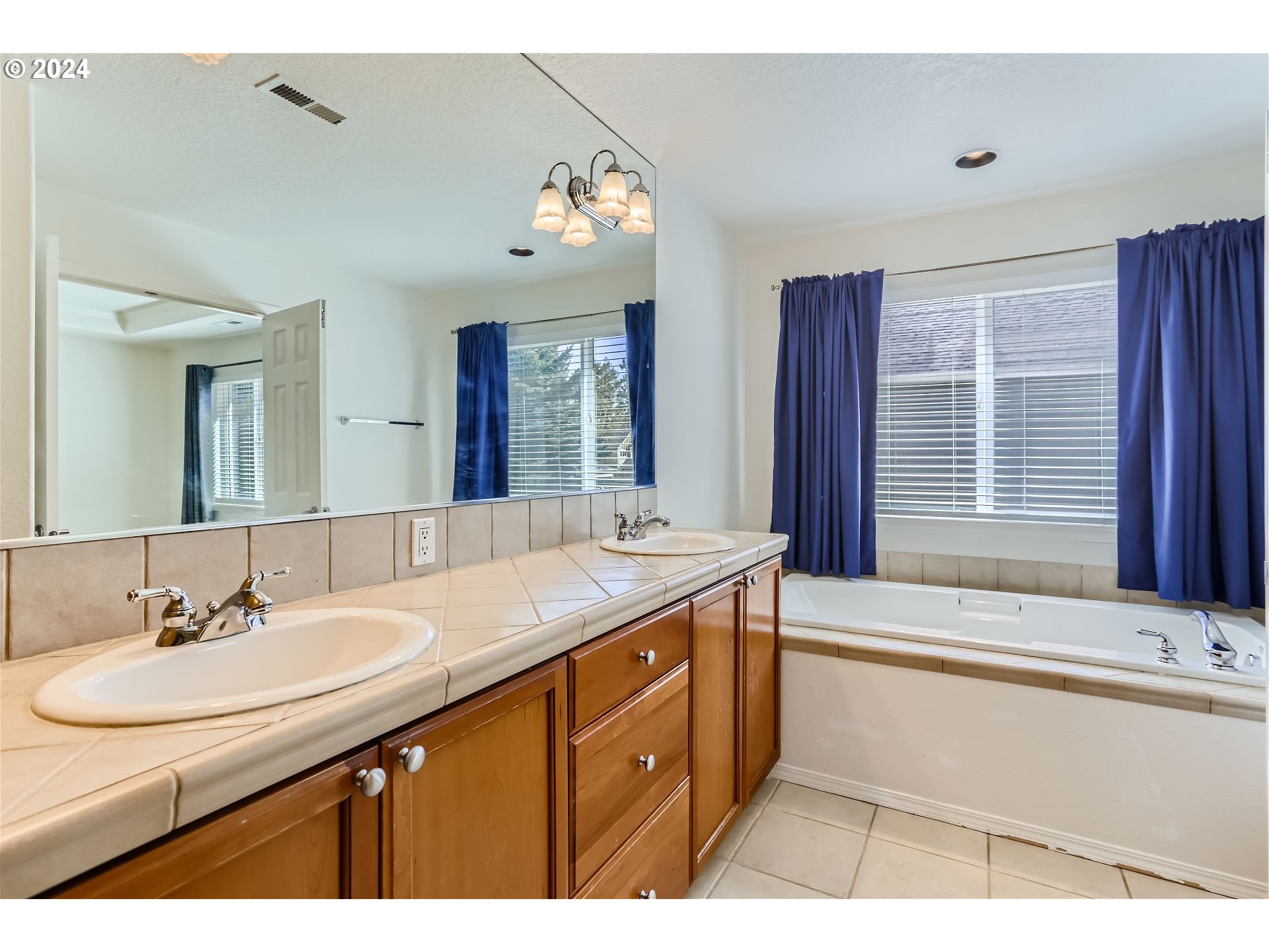 13634 NW STONEBRIDGE DR