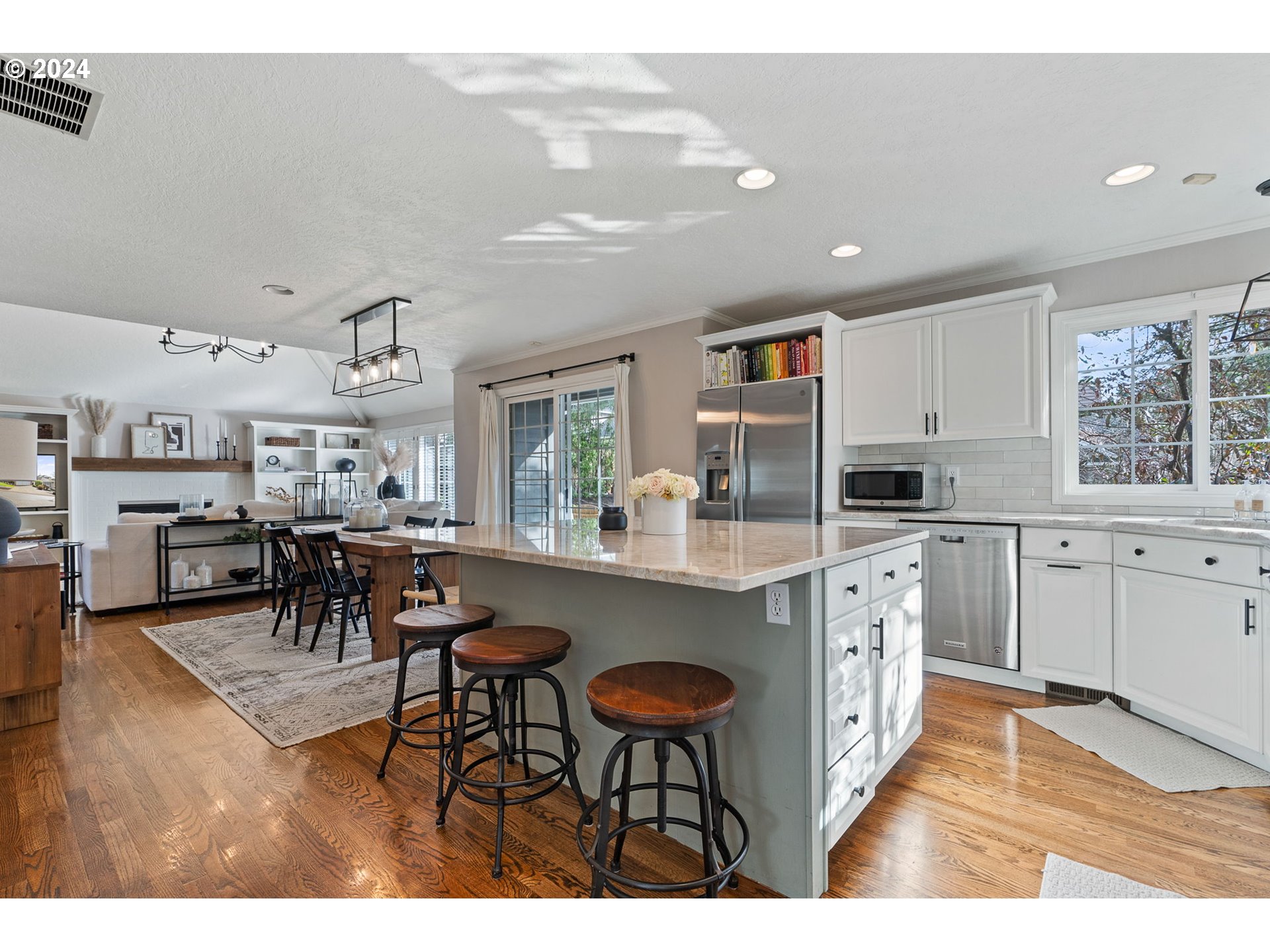 13819 PROVINCIAL HILL DR