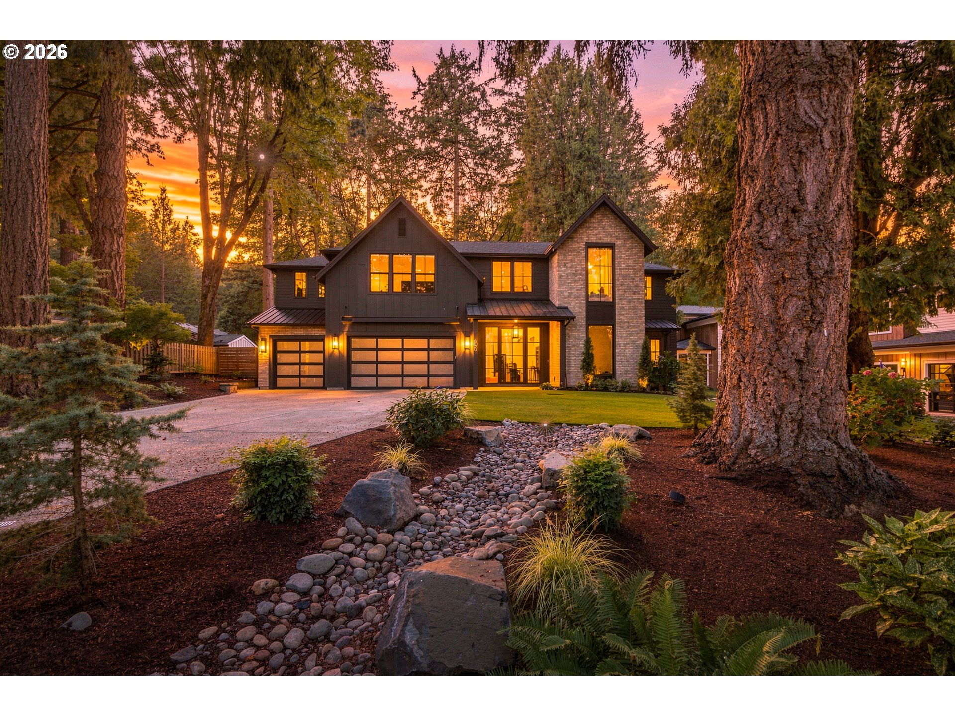 850 YORK RD